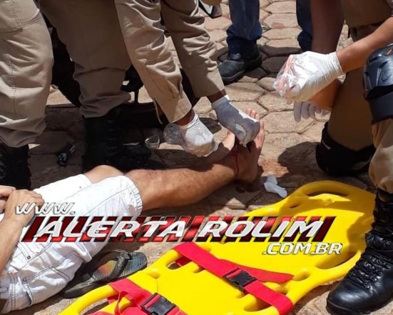 Rolim de Moura – Colisão envolvendo carro e moto na Avenida Norte Sul resulta em uma pessoa ferida